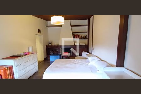 Casa para alugar com 368m², 4 quartos e 4 vagas Casa para alugar com 368m², 4 quartos e 4 vagasSuíte 1