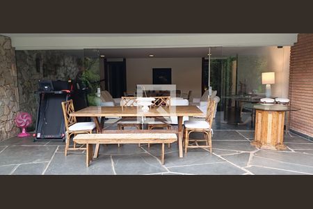 Casa para alugar com 368m², 4 quartos e 4 vagas Casa para alugar com 368m², 4 quartos e 4 vagasVaranda do Jardim