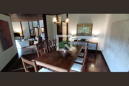 Casa para alugar com 368m², 4 quartos e 4 vagas Casa para alugar com 368m², 4 quartos e 4 vagasSala de Jantar