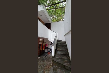 Casa para alugar com 368m², 4 quartos e 4 vagas Casa para alugar com 368m², 4 quartos e 4 vagasQuintal