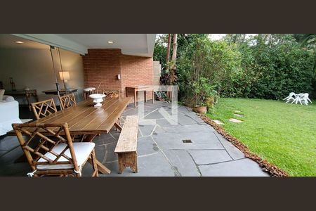 Casa para alugar com 368m², 4 quartos e 4 vagas Casa para alugar com 368m², 4 quartos e 4 vagasVaranda do Jardim