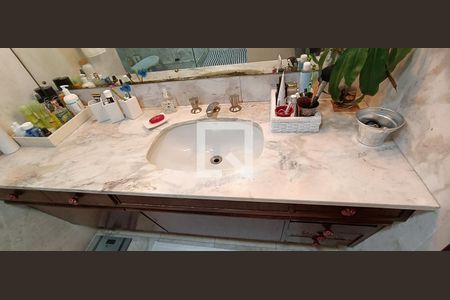 Casa para alugar com 368m², 4 quartos e 4 vagas Casa para alugar com 368m², 4 quartos e 4 vagasBanheiro da Suíte 2