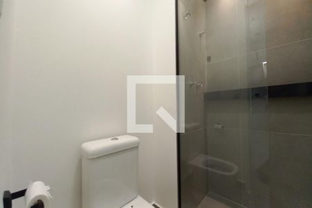 Banheiro de apartamento à venda com 1 quarto, 33m² em Parque Industrial, Campinas