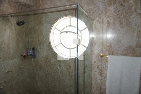 Apartamento à venda com 578m², 5 quartos e 2 vagasBanheiro do Quarto 2