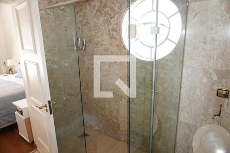 Apartamento à venda com 578m², 5 quartos e 2 vagasBanheiro do Quarto 4