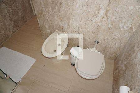 Apartamento à venda com 578m², 5 quartos e 2 vagasBanheiro do Quarto 2