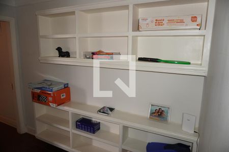 Apartamento à venda com 578m², 5 quartos e 2 vagasCorredor dos Quartos - Escritório