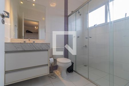 Casa de condomínio à venda com 322m², 4 quartos e 4 vagasBanheiro da suíte 2