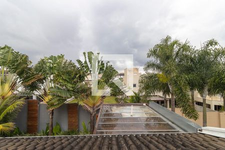 Casa de condomínio à venda com 322m², 4 quartos e 4 vagasVista da suíte 