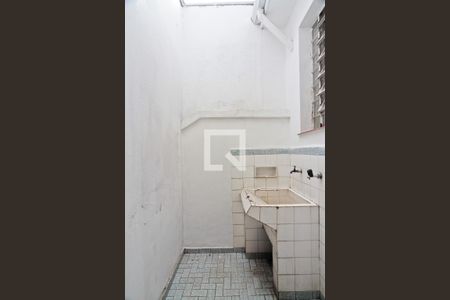 Casa à venda com 250m², 3 quartos e 6 vagas Casa à venda com 250m², 3 quartos e 6 vagasÁrea de Serviço