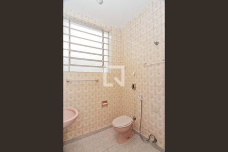 Casa à venda com 250m², 3 quartos e 6 vagas Casa à venda com 250m², 3 quartos e 6 vagasBanheiro