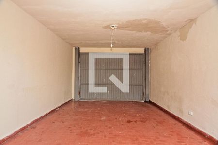 Casa à venda com 250m², 3 quartos e 6 vagas Casa à venda com 250m², 3 quartos e 6 vagasÁrea externa