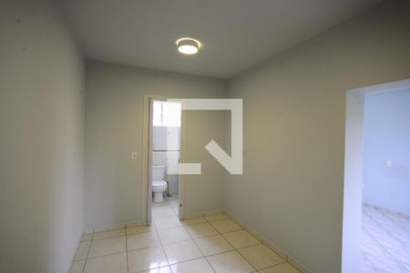 Casa à venda com 220m², 3 quartos e 3 vagasSuíte