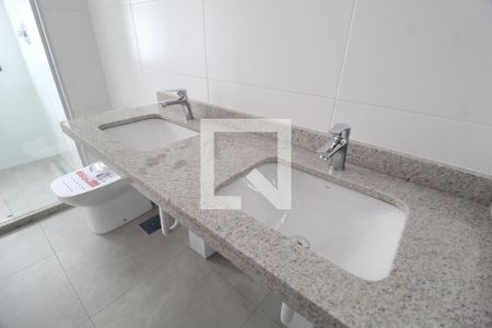 Apartamento para alugar com 106m², 3 quartos e 2 vagasBanheiro do Quarto 2