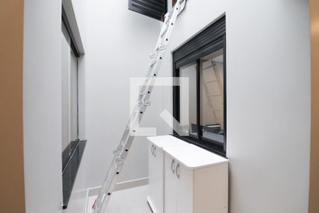 Casa à venda com 117m², 3 quartos e 2 vagas Casa à venda com 117m², 3 quartos e 2 vagasCorredor