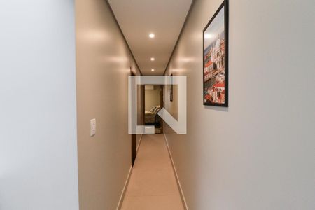 Casa à venda com 117m², 3 quartos e 2 vagas Casa à venda com 117m², 3 quartos e 2 vagasCorredor