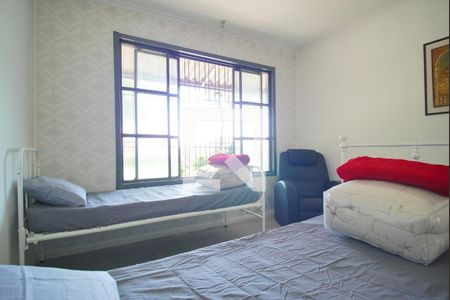 Quarto 2 de casa para alugar com 4 quartos, 400m² em Jardim Sabará, Porto Alegre