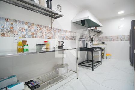 Casa para alugar com 400m², 4 quartos e 8 vagasCozinha