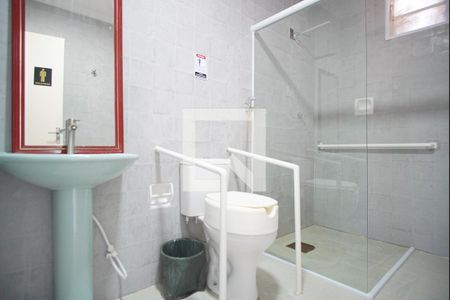 Casa para alugar com 400m², 4 quartos e 8 vagasBanheiro