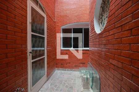 Casa para alugar com 320m², 3 quartos e 1 vaga Casa para alugar com 320m², 3 quartos e 1 vagaJardim de inverno