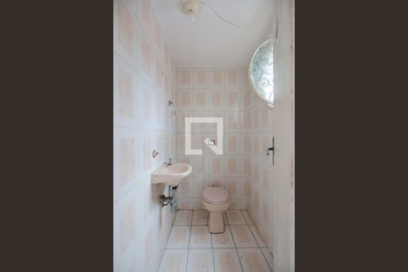 Casa para alugar com 320m², 3 quartos e 1 vaga Casa para alugar com 320m², 3 quartos e 1 vagaLavabo Área comum