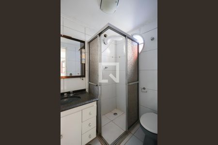 Casa para alugar com 320m², 3 quartos e 1 vaga Casa para alugar com 320m², 3 quartos e 1 vagaBanheiro da Suíte 2