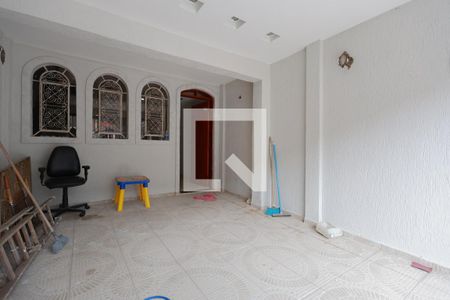 Casa para alugar com 320m², 3 quartos e 1 vaga Casa para alugar com 320m², 3 quartos e 1 vagaGaragem