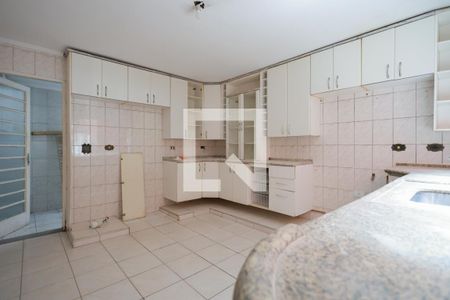 Casa para alugar com 320m², 3 quartos e 1 vaga Casa para alugar com 320m², 3 quartos e 1 vagaCozinha
