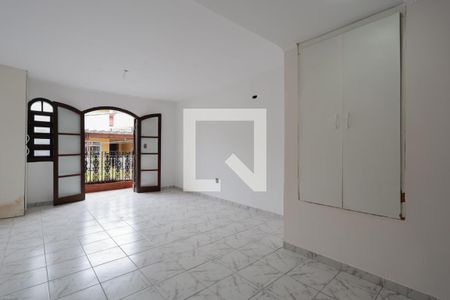 Casa para alugar com 320m², 3 quartos e 1 vaga Casa para alugar com 320m², 3 quartos e 1 vagaSuíte 1