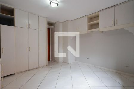 Casa para alugar com 320m², 3 quartos e 1 vaga Casa para alugar com 320m², 3 quartos e 1 vagaSuíte 2