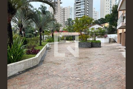 Apartamento à venda com 120m², 2 quartos e 2 vagasFoto 01