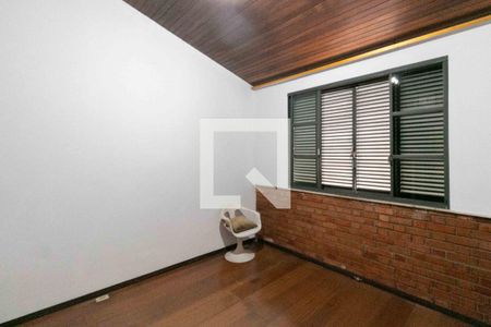 Casa para alugar com 1240m², 3 quartos e 8 vagasQuarto 2