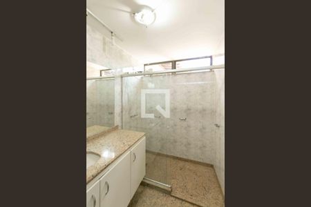 Casa para alugar com 1240m², 3 quartos e 8 vagasBanheiro Suite