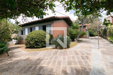 Casa para alugar com 1240m², 3 quartos e 8 vagasÁrea Externa