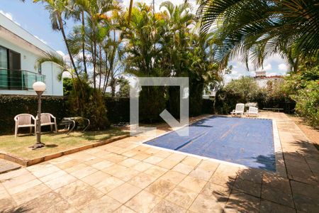 Casa para alugar com 1240m², 3 quartos e 8 vagasPiscina