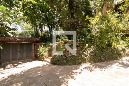 Casa para alugar com 1240m², 3 quartos e 8 vagasÁrea Externa