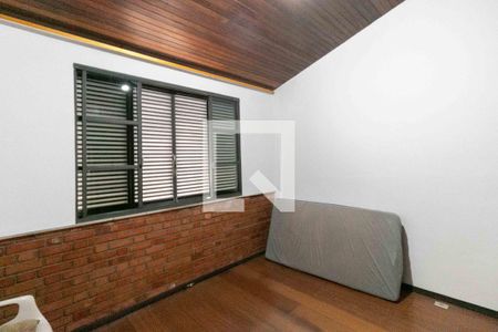 Casa para alugar com 1240m², 3 quartos e 8 vagasQuarto 2