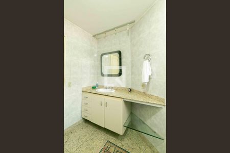 Casa para alugar com 1240m², 3 quartos e 8 vagasBanheiro Social