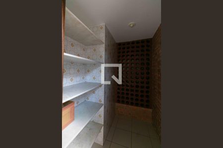 Casa para alugar com 1240m², 3 quartos e 8 vagasDespensa