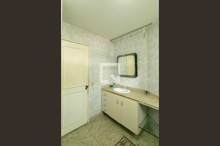 Casa para alugar com 1240m², 3 quartos e 8 vagasBanheiro Social