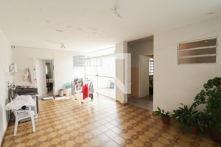 Casa à venda com 300m², 3 quartos e 4 vagasÁrea de Serviço