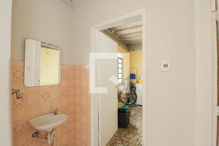 Casa à venda com 300m², 3 quartos e 4 vagasBanheiro e Quarto de Serviço
