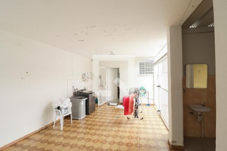 Casa à venda com 300m², 3 quartos e 4 vagasÁrea de Serviço