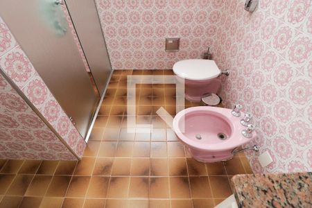 Casa à venda com 300m², 3 quartos e 4 vagasBanheiro 2