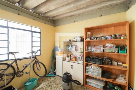 Casa à venda com 300m², 3 quartos e 4 vagasBanheiro e Quarto de Serviço