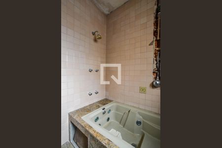 Casa à venda com 280m², 3 quartos e 2 vagasBanheiro 1