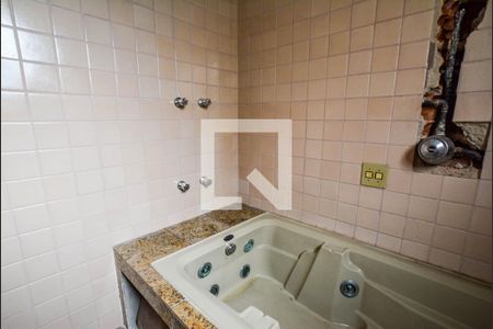 Casa à venda com 280m², 3 quartos e 2 vagasBanheiro 1