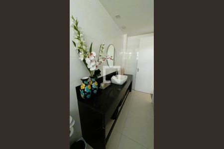 Apartamento à venda com 81m², 3 quartos e 1 vagaBanheiro