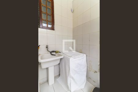 Casa à venda com 220m², 3 quartos e 1 vagaÁrea de Serviço