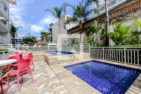 Apartamento para alugar com 32m², 1 quarto e sem vaga Apartamento para alugar com 32m², 1 quarto e sem vagaÁrea comum - Piscina